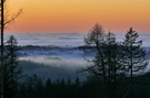 Und über dem winterlichen Nebelmeer im abendlichen Glanze ....