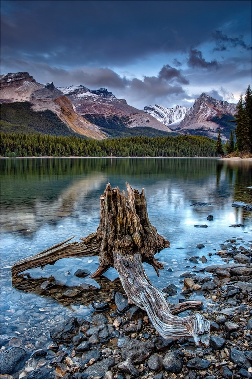 Maligne Lake reload