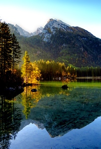 Spiegelung auf dem Bergsee