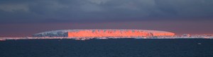 Schaurig schöne Grüße aus der West-Antarktis, nachts um 3 Uhr: