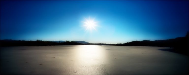 Die tiefe Stille über dem See ...