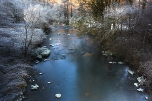 Frost am Fluss