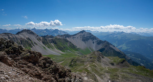 „Die leise Unendlichkeit der Berge“