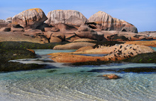 Côte de Granit Rose ...,