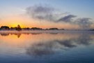 Verschiedener Nebel über dem See