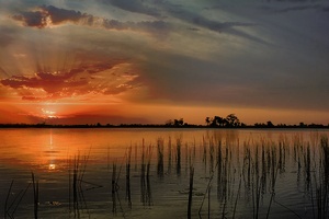 Sonnenuntergang im Okovangodelta