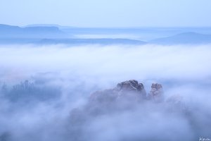 Elbtal im Nebel