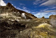 "white island" - ein aktiver vulkan