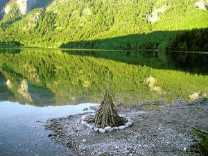 Vor dem Lagerfeuer