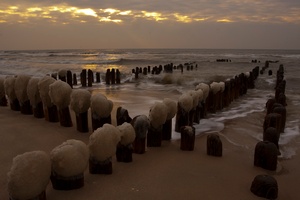Das Meer nimmt sich,