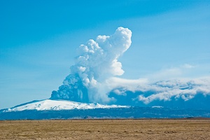 Eyjafjallajökull – der isländische Vulkan, dessen Asche ganz Europa beeinträchtigt