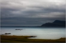 Dunkle Wolken über dem Meer...