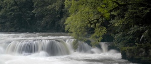 Oberhalb des Doubs- Wasserfalls