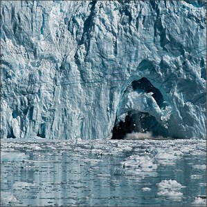 kalbender gletscher "eqip sermia" in westgrönland